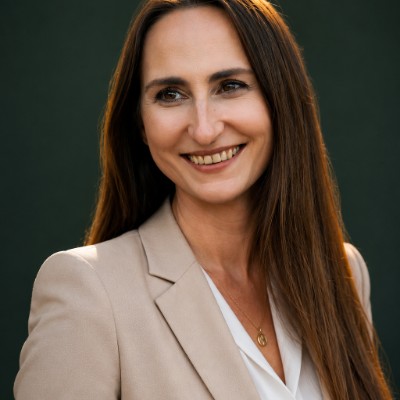 tutora.hu — Gabriella Praznovszky