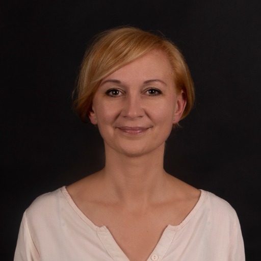 tutora.hu — Annamária Szűcs